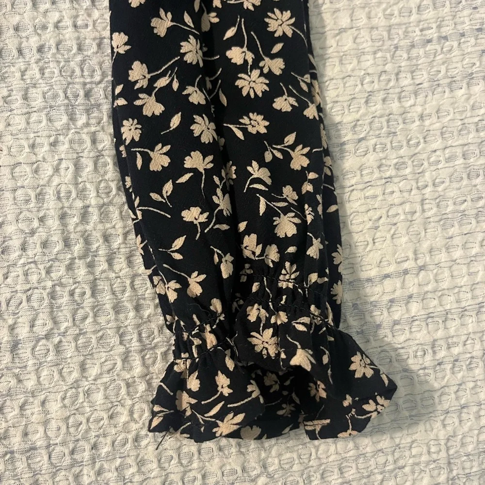 American Eagle Outfitters Black Floral Blouse - Picture 5 of 6